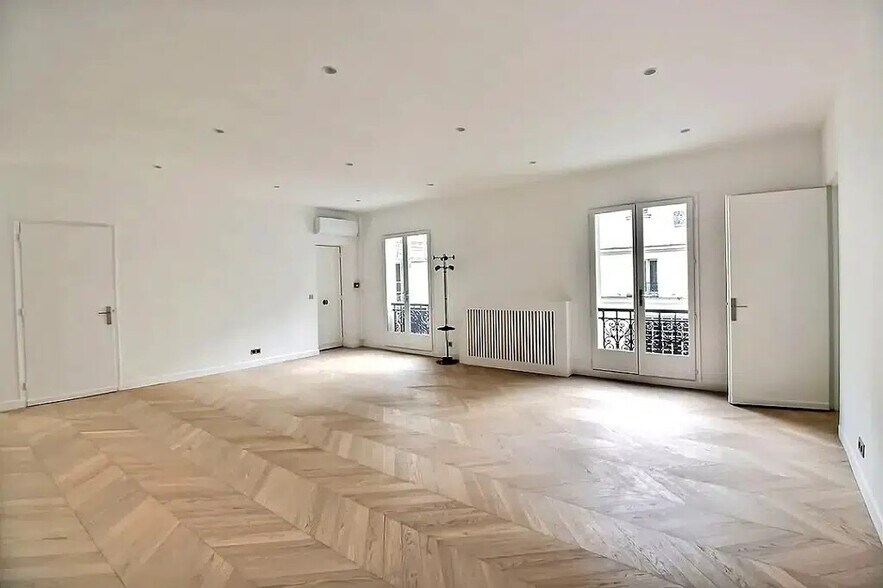 76-78 Avenue Des Champs Elysées, Paris for lease - Interior Photo - Image 2 of 4
