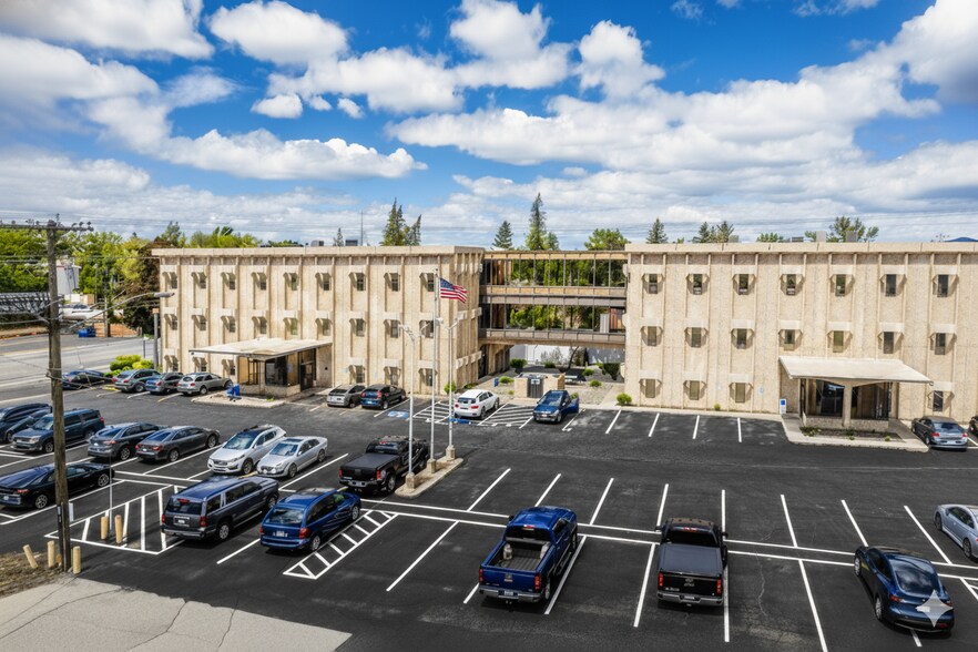 112 N University Rd, Spokane, WA à louer - Photo du bâtiment - Image 1 de 5