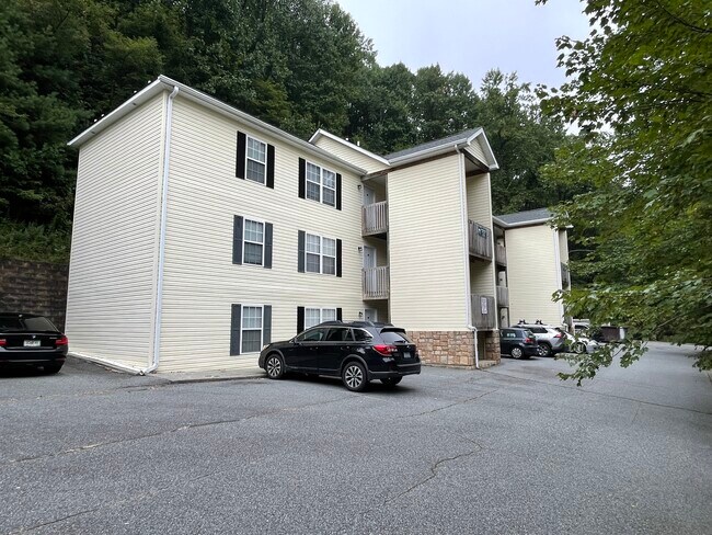 More details for 1794 Poplar Grove Rd, Boone, NC - Multifamily for Sale