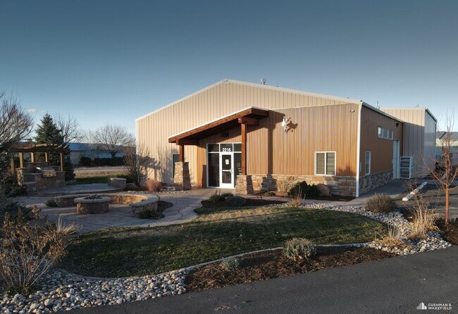 Plus de détails pour 2216 Airway Ave, Fort Collins, CO - Industriel à louer
