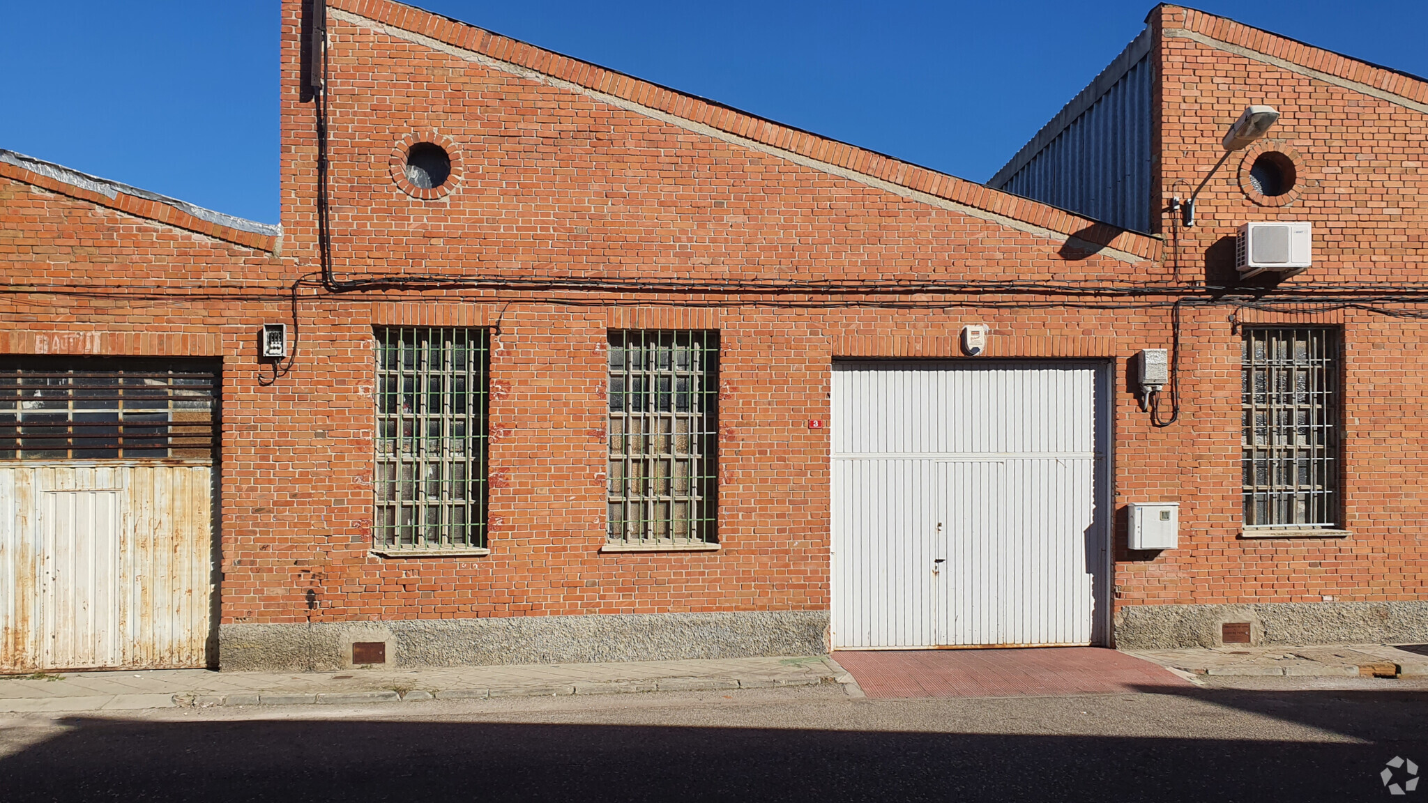 Calle Iridio, 3, Illescas, Toledo for sale Primary Photo- Image 1 of 3