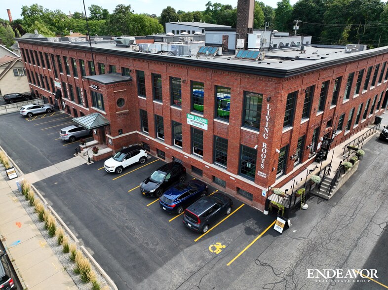 1255 University Ave, Rochester, NY for lease - Building Photo - Image 1 of 3