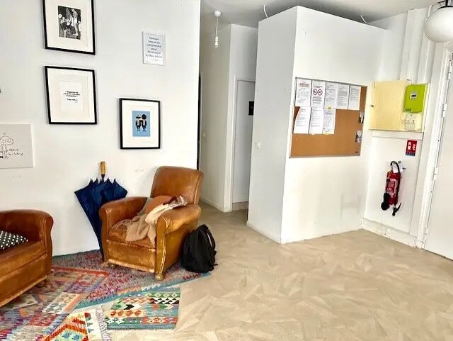 Bureau dans Paris à louer - Photo du bâtiment - Image 2 de 54