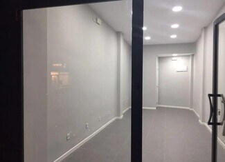 Plus de détails pour Multi-résidentiel à vendre