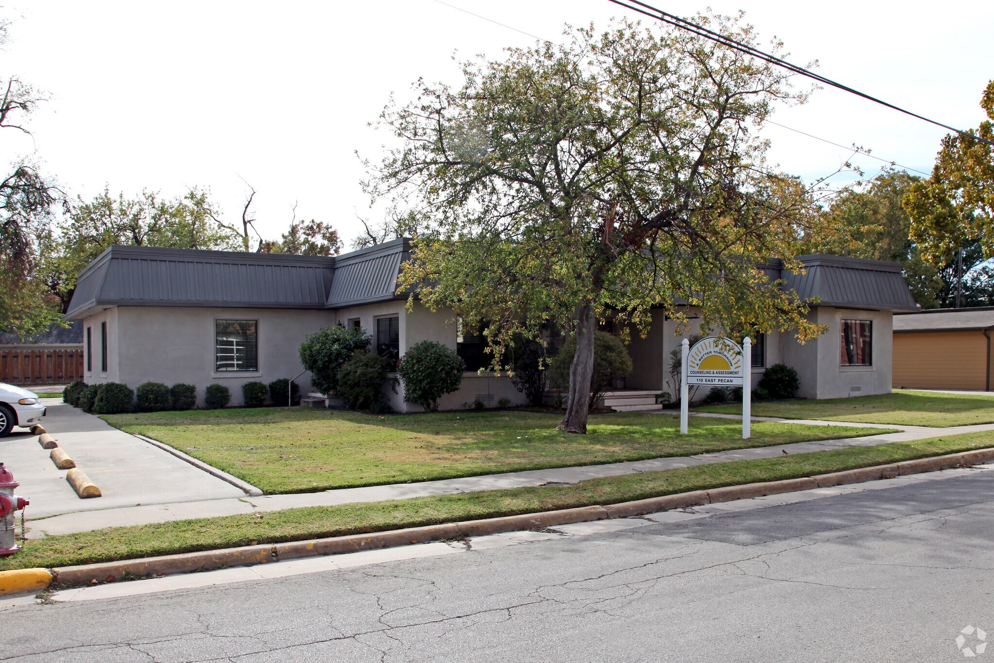 110 E Pecan St, Gainesville, TX for lease Building Photo- Image 1 of 7