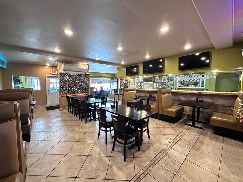 1454 S Cushman St, Fairbanks, AK for sale - Building Photo - Image 3 of 9
