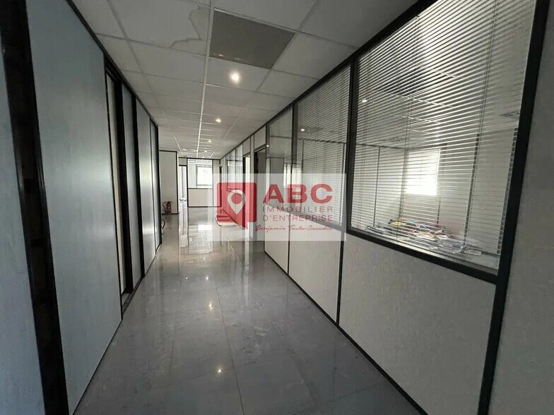 Office in Baillargues for lease - Interior Photo - Image 3 of 12