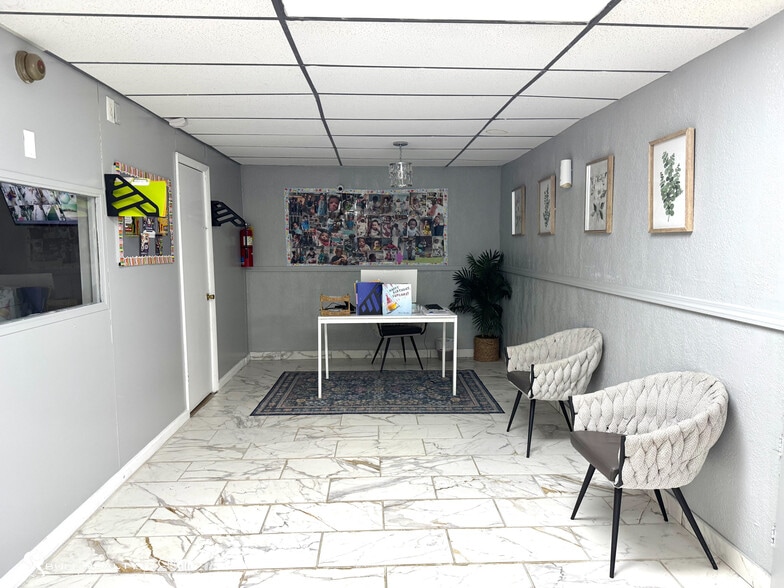 1200 Gran Crique Pky, Roswell, GA à vendre - Photo du bâtiment - Image 3 de 14