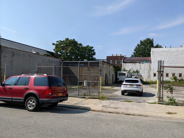 6934 76th St, Flushing, NY for sale - Building Photo - Image 3 of 9