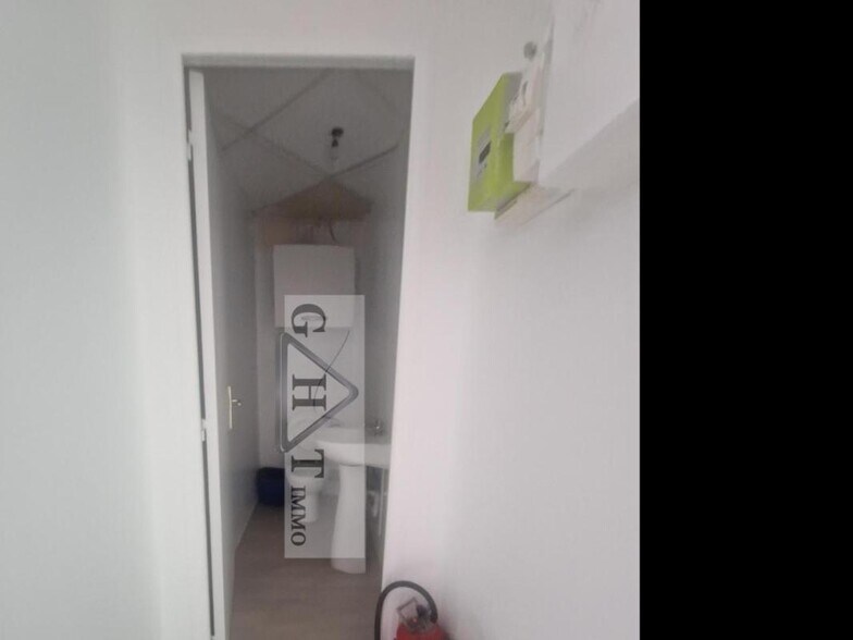 Bureau dans Aubervilliers à louer - Photo intérieure - Image 3 de 3