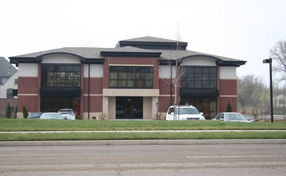 12219 E Central Ave, Wichita, KS for sale - Primary Photo - Image 1 of 16