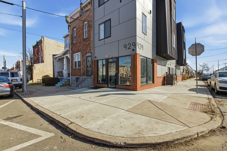 929 40th St, Philadelphia, PA à vendre - Photo du bâtiment - Image 2 de 8