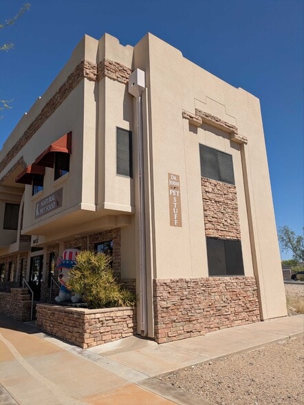 16712 E Avenue of the Fountains, Fountain Hills, AZ à vendre - Photo du bâtiment - Image 3 de 6