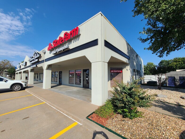 11001-11013 S Memorial Dr, Tulsa, OK à louer - Photo principale - Image 1 de 29