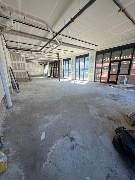 436 Ferry St, Newark, NJ à louer - Photo du bâtiment - Image 3 de 12