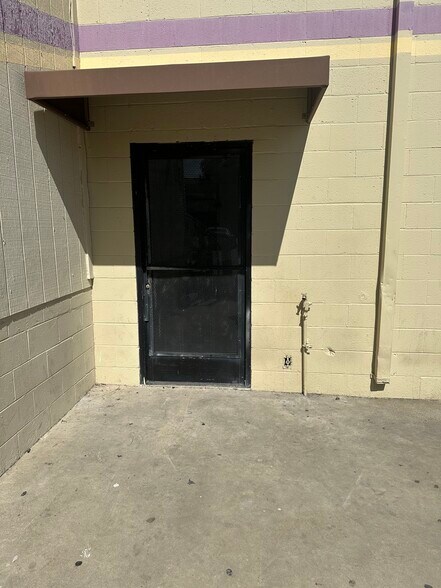 5490 Mission Blvd, Ontario, CA à louer - Autre - Image 2 de 8