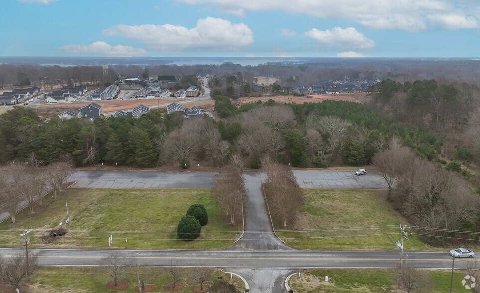 Fairfield Forest & Shanklin Rd, Denver, NC for sale - Building Photo - Image 3 of 13