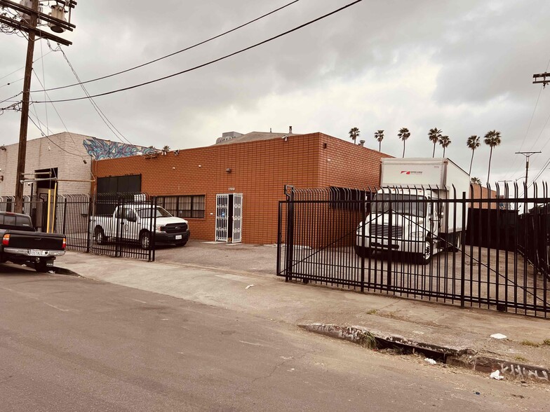 1700-1716 E 21st St, Los Angeles, CA for lease - Building Photo - Image 1 of 3