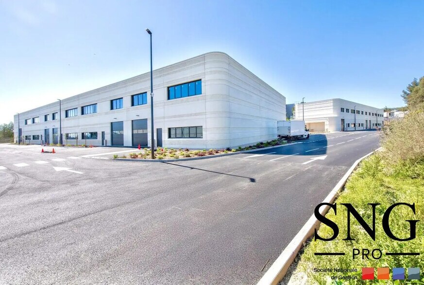 Industrial in La Ciotat for lease - Building Photo - Image 1 of 17