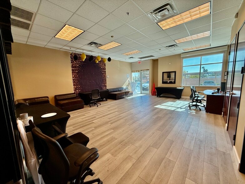 15255 N 40th St, Phoenix, AZ for sale - Interior Photo - Image 3 of 30