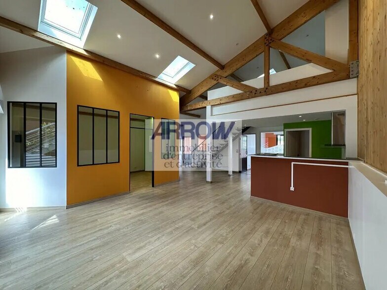 Bureau dans Saint-Herblain à louer - Photo du bâtiment - Image 2 de 6