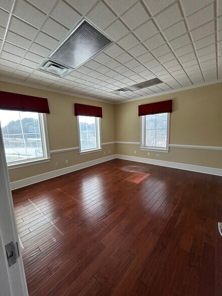 1417 Stuart Engals Blvd, Mount Pleasant, SC à louer - Photo intérieure - Image 2 de 23