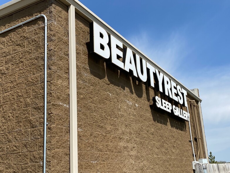 255 Financial Dr, Hollister, MO for lease - Building Photo - Image 2 of 13