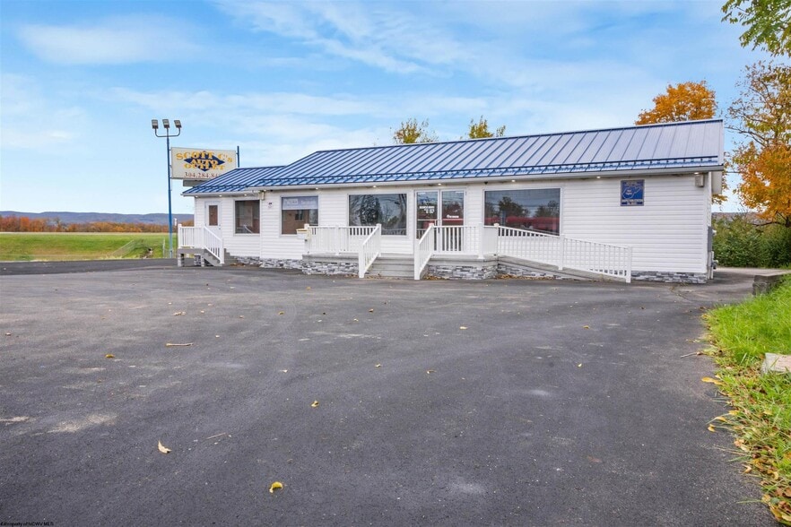 524 Mileground Rd, Morgantown, WV à vendre - Photo du bâtiment - Image 2 de 28