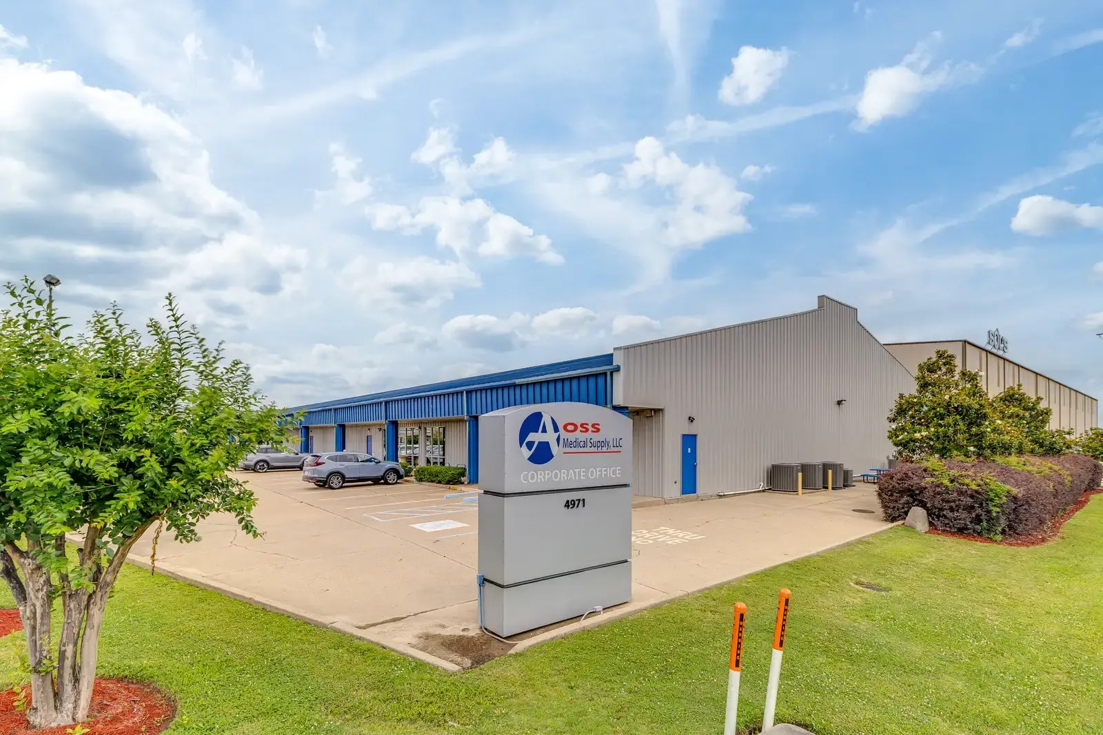 Pair of Conditioned Warehouses portfolio of 2 properties for sale on LoopNet.ca Building Photo- Image 1 of 10