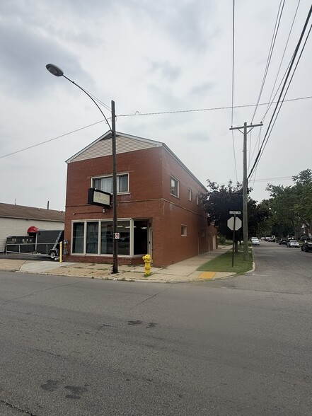 2300 Ford Ave, Wyandotte, MI for sale - Building Photo - Image 1 of 7
