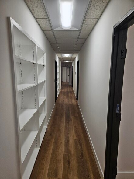 7648-7654 San Fernando Rd, Sun Valley, CA à louer - Photo du bâtiment - Image 3 de 8
