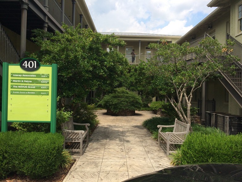 401 Holmes Ave, Huntsville, AL à louer - Photo du bâtiment - Image 2 de 2