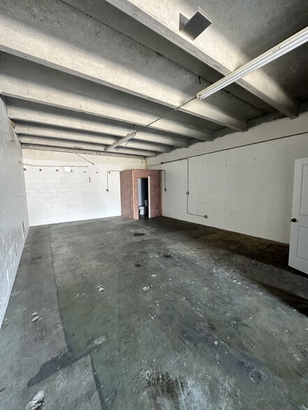 525 Carswell Ave, Daytona Beach, FL for lease - Building Photo - Image 3 of 8