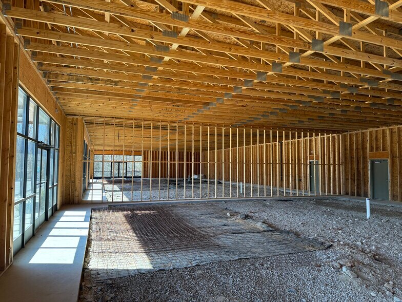 2121 NW Broad St, Murfreesboro, TN à louer - Photo du bâtiment - Image 3 de 16