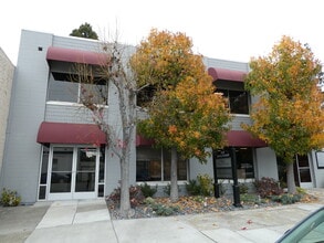 460 Boulevard Way, Oakland, CA for lease Interior Photo- Image 1 of 13