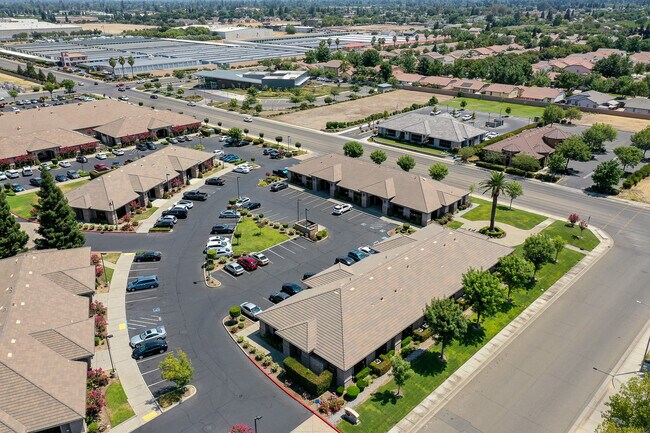 Plus de détails pour 950 Tharp Rd, Yuba City, CA - Bureau à louer