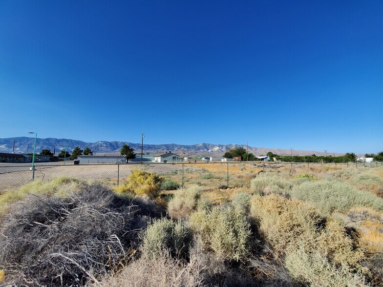 10600 Oracle, Lucerne Valley, CA à vendre - Photo du bâtiment - Image 3 de 11