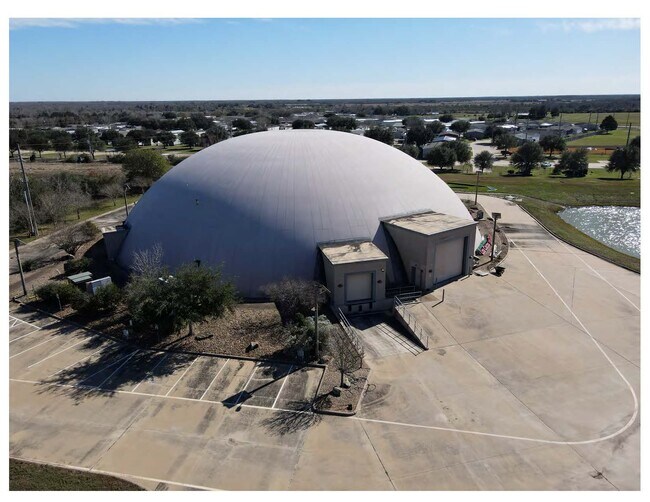 Plus de détails pour 3063 Outlet Center Dr, Sealy, TX - Flex à vendre