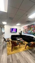 5757 Wilshire Blvd, Los Angeles, CA for lease Interior Photo- Image 2 of 10