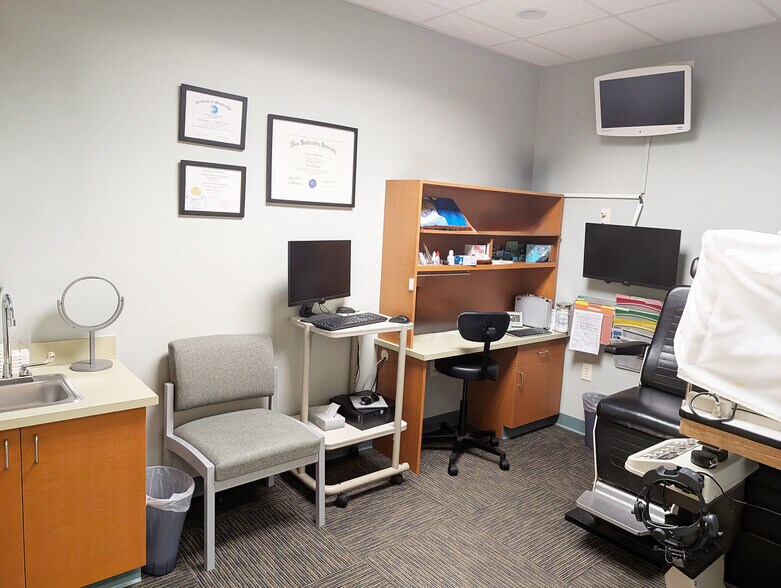 262 Main Dunstable Rd, Nashua, NH à louer - Photo du bâtiment - Image 3 de 5