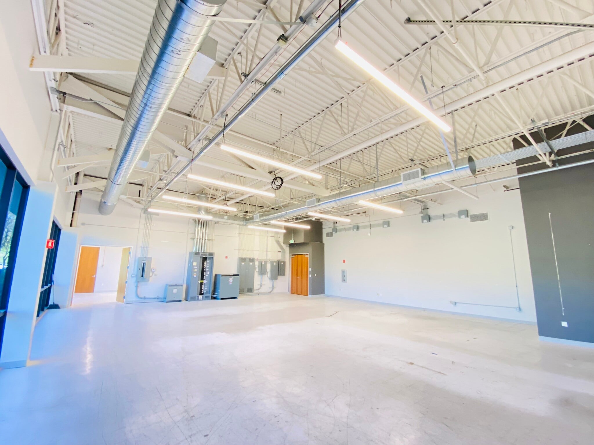 5225 Hellyer Ave, San Jose, CA for lease Building Photo- Image 1 of 10