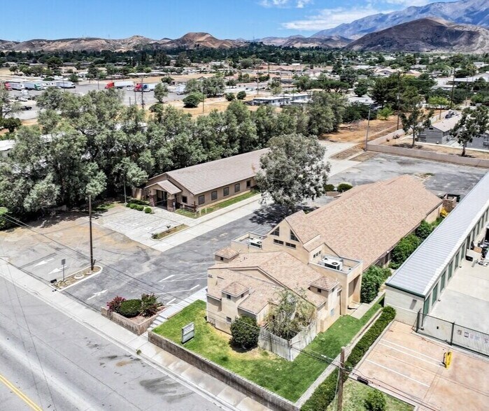 1387 E Ramsey St, Banning, CA à vendre - Photo du bâtiment - Image 2 de 12