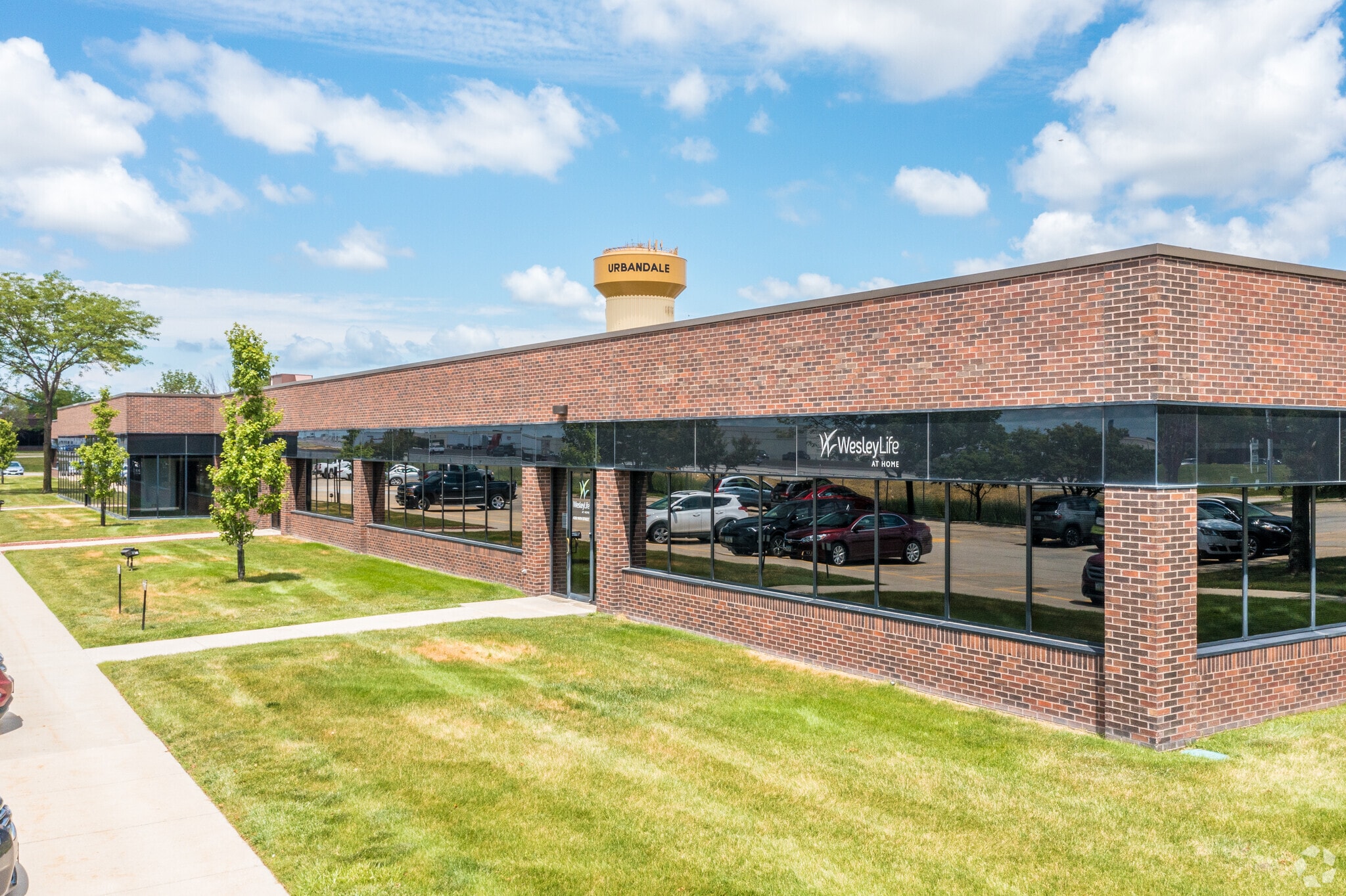 4300-4398 NW 114th St, Urbandale, IA for lease Primary Photo- Image 1 of 12