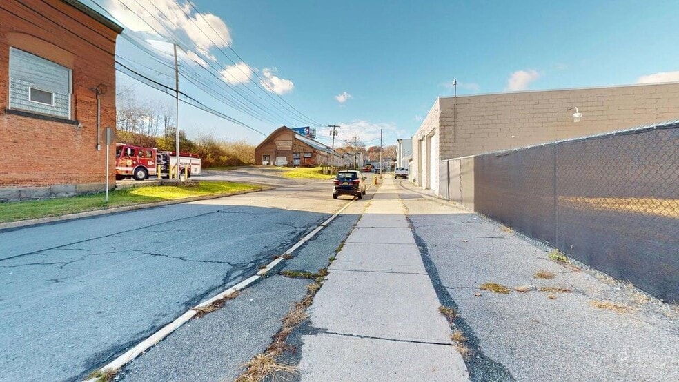 17 Erie St, Albany, NY à louer - Photo du bâtiment - Image 3 de 20