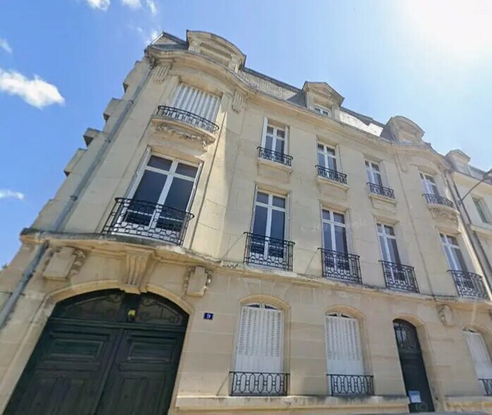 Flex in Reims for sale - Building Photo - Image 1 of 28