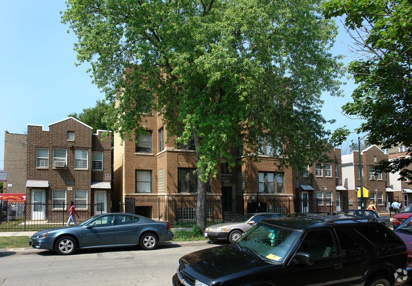 3350 W Evergreen Ave, Chicago, IL for sale - Building Photo - Image 3 of 10