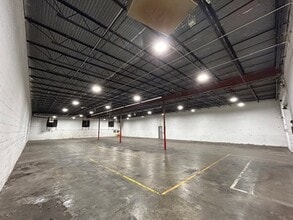 402 Aberdeen Rd, Hampton, VA for lease Interior Photo- Image 1 of 1