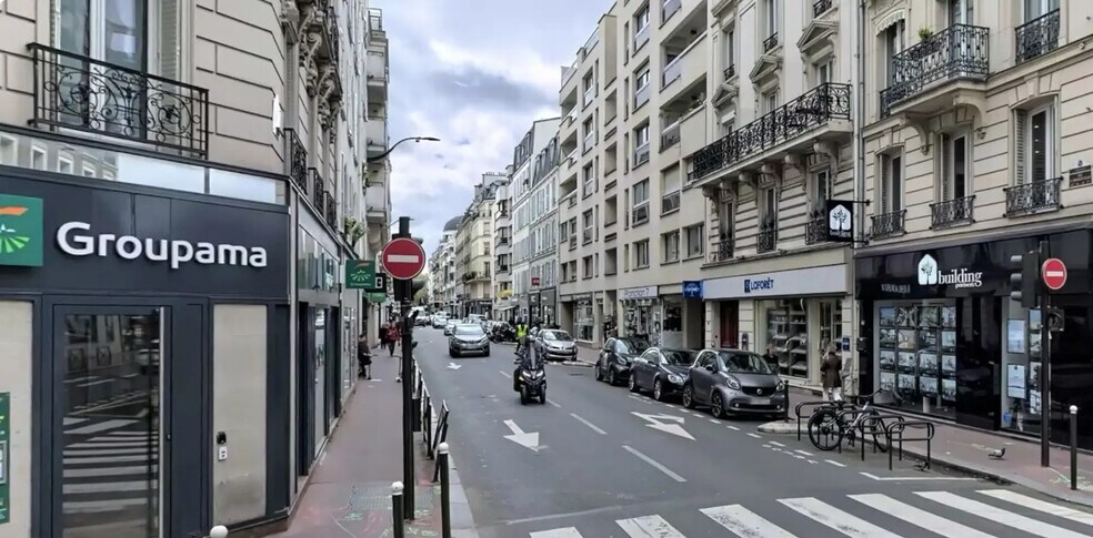 Office in Levallois-Perret for lease - Building Photo - Image 3 of 3