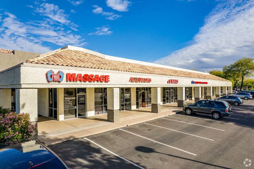 1700-1790 E Elliot Rd, Tempe, AZ à louer - Photo du bâtiment - Image 2 de 5