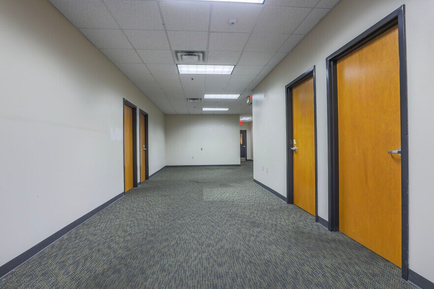 1350 Tradeport Dr, Orlando, FL à louer - Photo intérieure - Image 3 de 7